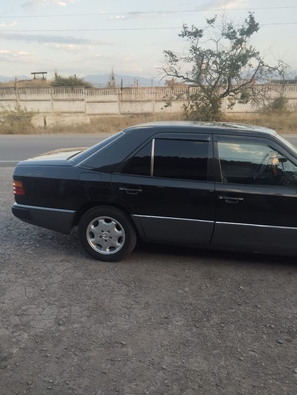 Mercedes-Benz W124: 1990 г., 2.3 л, Автомат, Бензин, Седан: фото 3