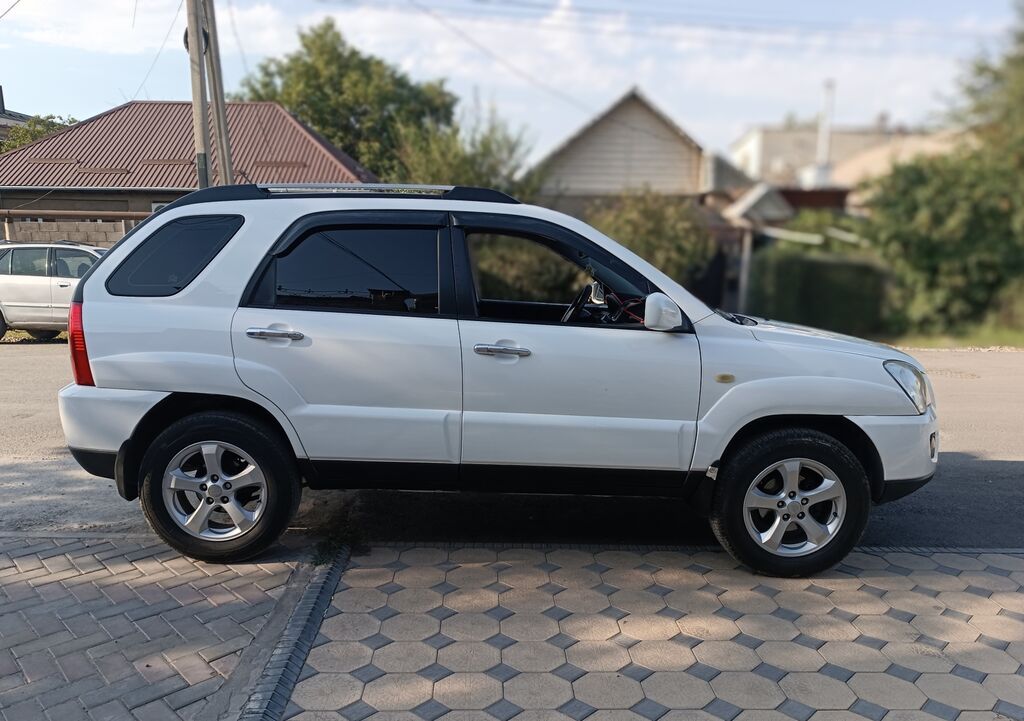 Kia Sportage: 2009 г., 2 л, Типтроник, Дизель, Кроссовер: фото 3