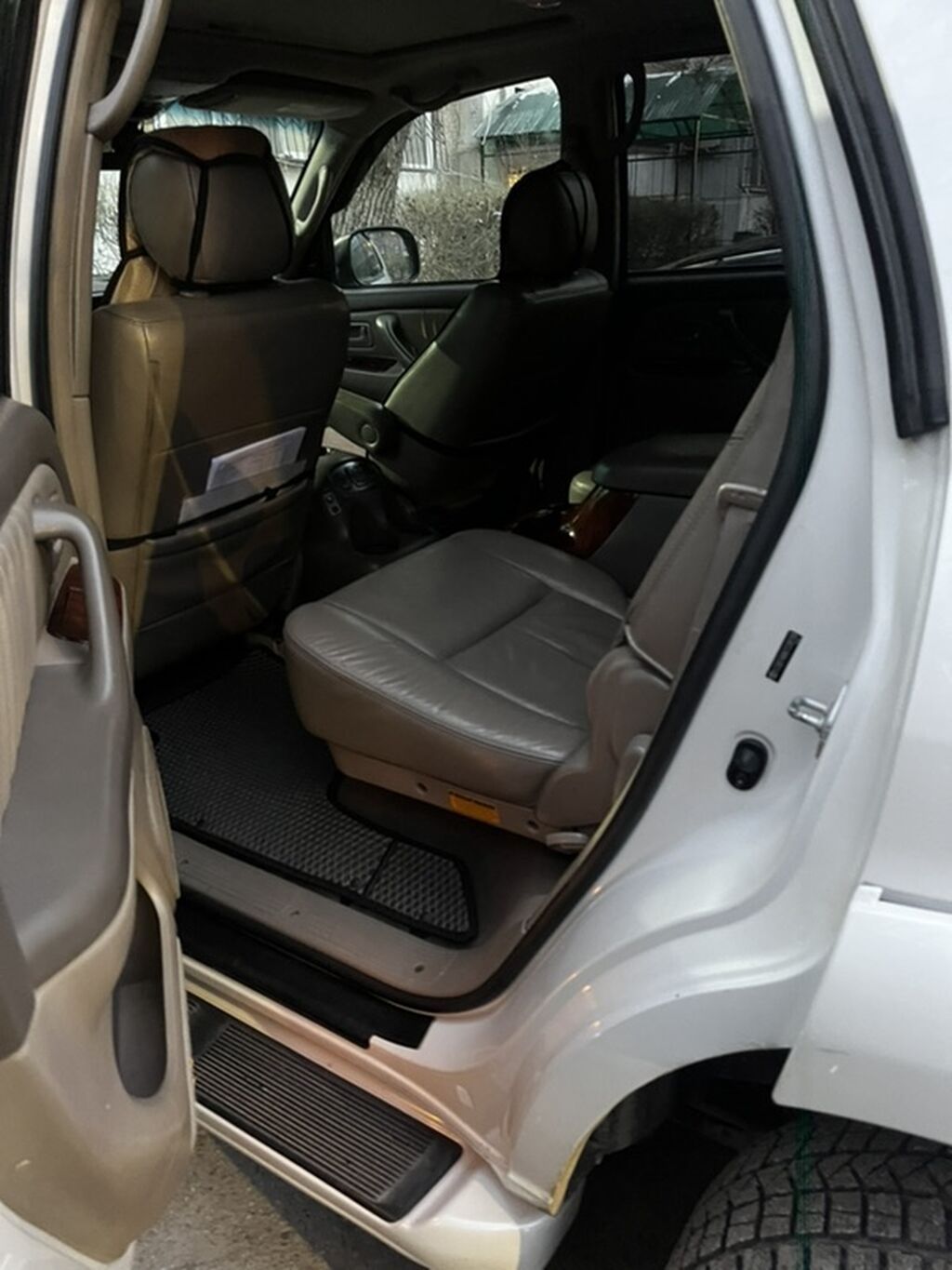 Toyota Sequoia: 2007 г., 4.7 л, Автомат, Газ, Внедорожник: фото 8