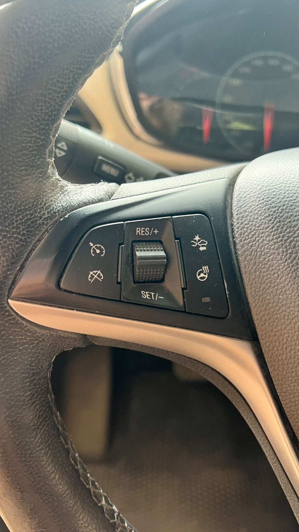 Chevrolet Spark: 2015 г., 1 л, Автомат, Бензин, Хэтчбэк: фото 7