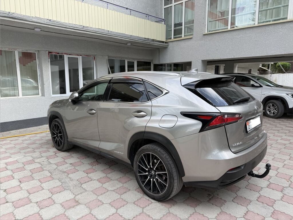 Lexus NX: 2017 г., 2.5 л, Автомат, Гибрид, Кроссовер: фото 8