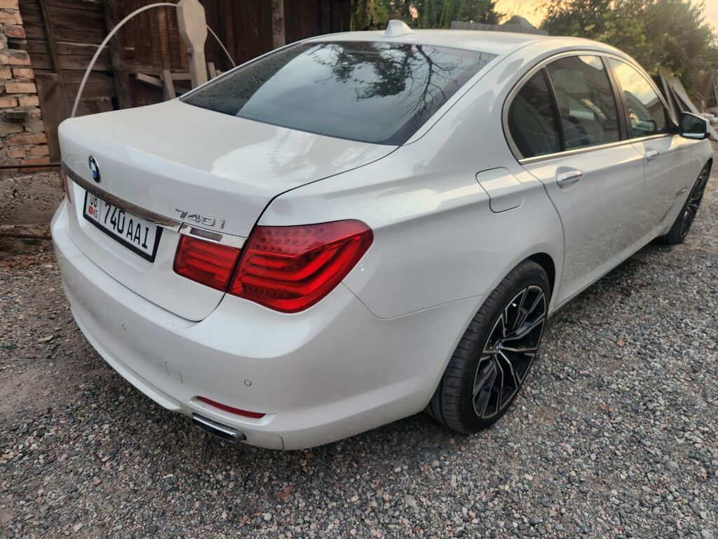 BMW 7 series: 2010 г., Седан: фото 3