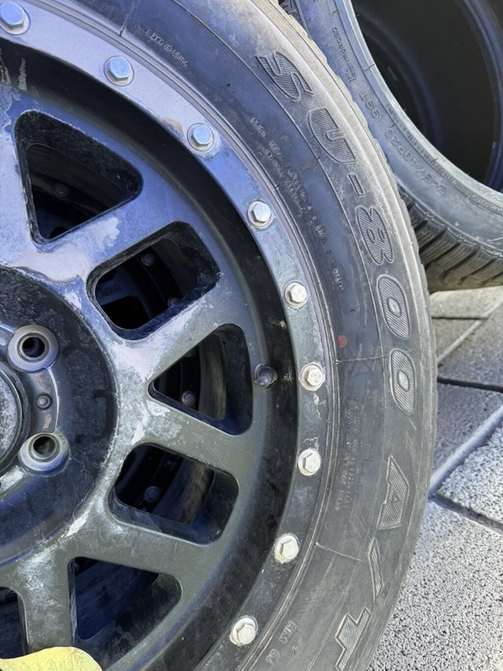 Комплект колес для внедорожника: 4 шины Maxxis Bravo A/T на литых: фото 3