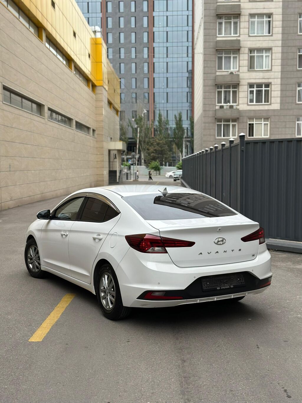 Hyundai Avante: 2019 г., 1.6 л, Автомат, Бензин, Седан: фото 6