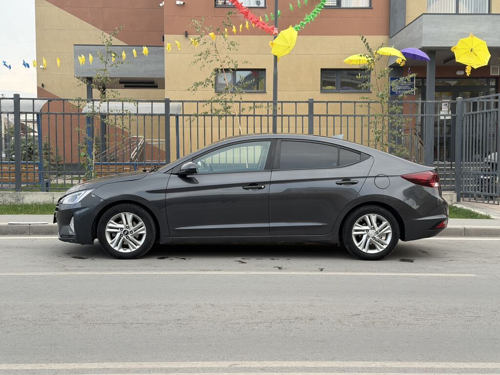 Hyundai Elantra: 2020 г., 2 л, Автомат, Бензин, Седан: фото 3