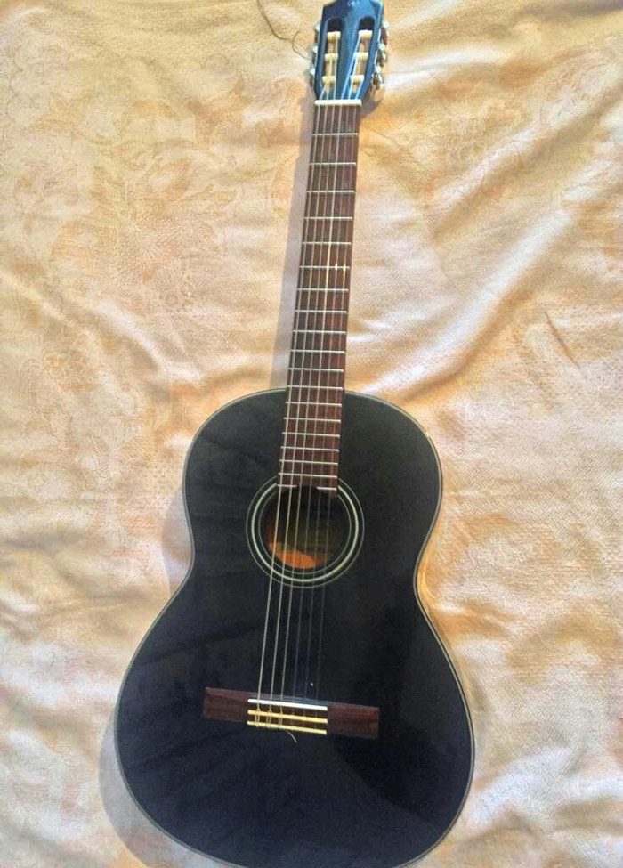 Gitaralar: - lalafo.az Bakı şəhərində