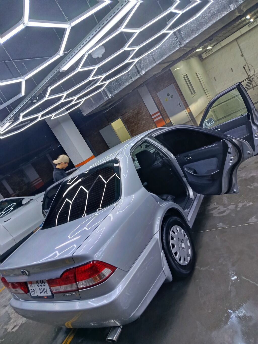 Honda Inspire: 2002 г., Седан: фото 2