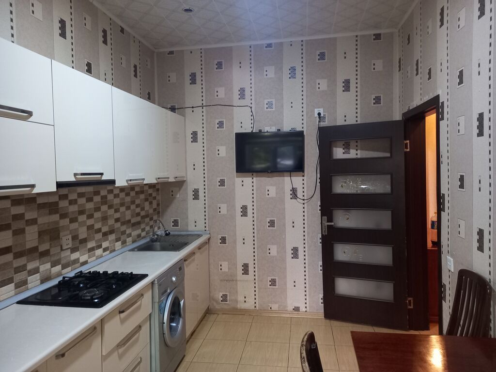 202 kv. m, 7 otaqlı, Telefon, Qaz, İşıq