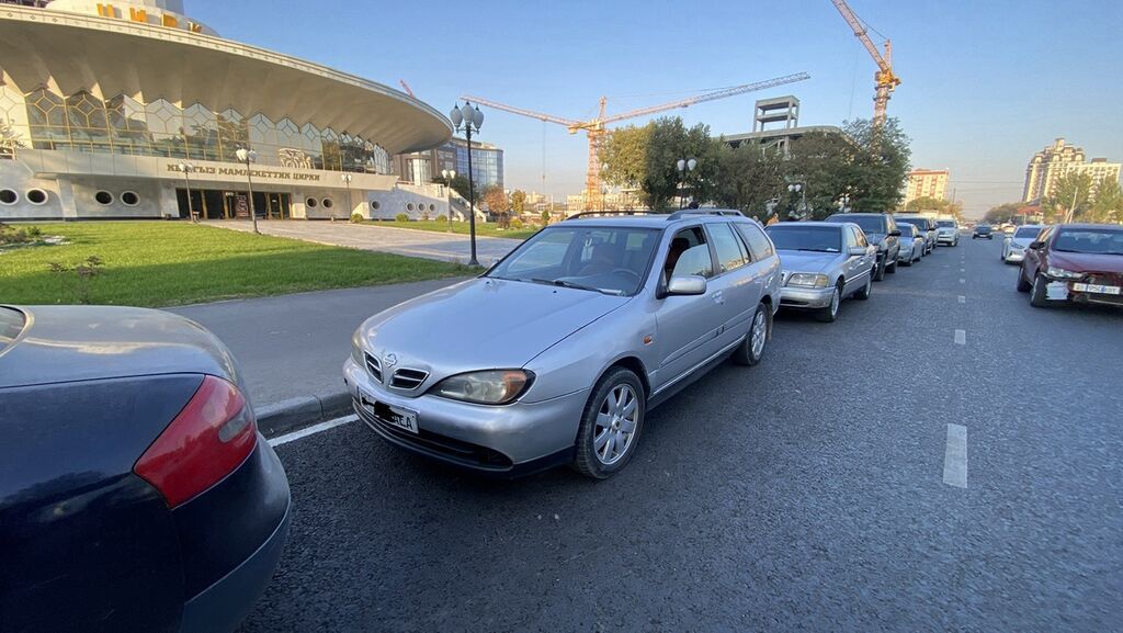 Nissan Primera: 2000 г., 1.8 л, Механика, Бензин, Универсал: фото 1