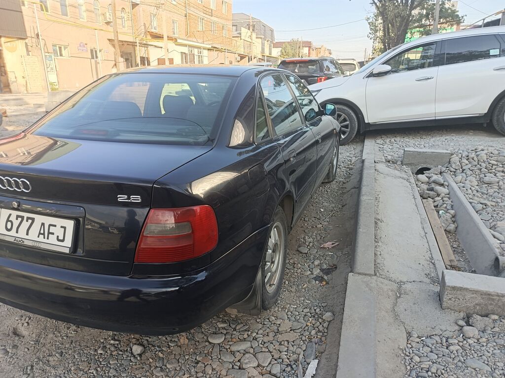 Audi A4: 1998 г., 2.8 л, Механика, Бензин, Седан: фото 2