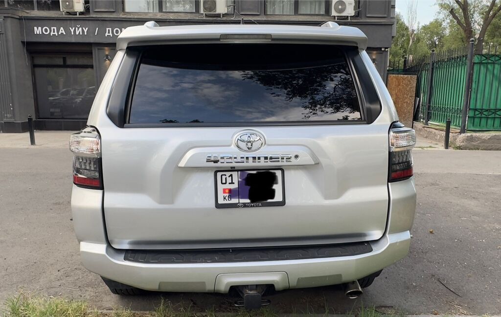 Toyota 4Runner: 2018 г., 4 л, Автомат, Бензин, Внедорожник: фото 4