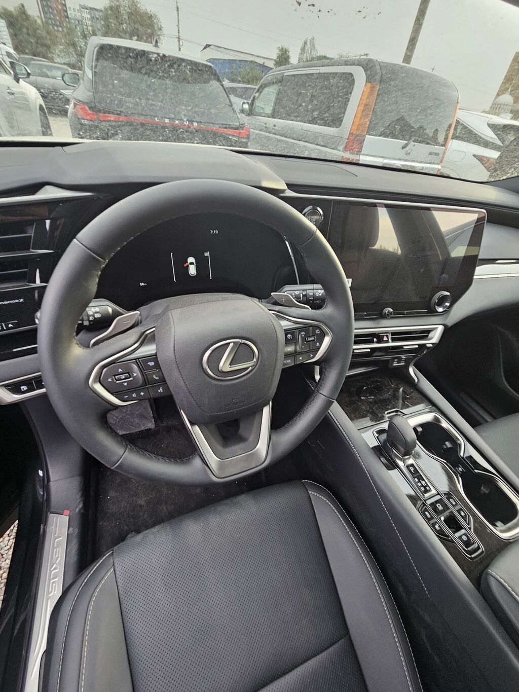 Lexus RX: 2026 г., Автомат, Бензин: фото 6