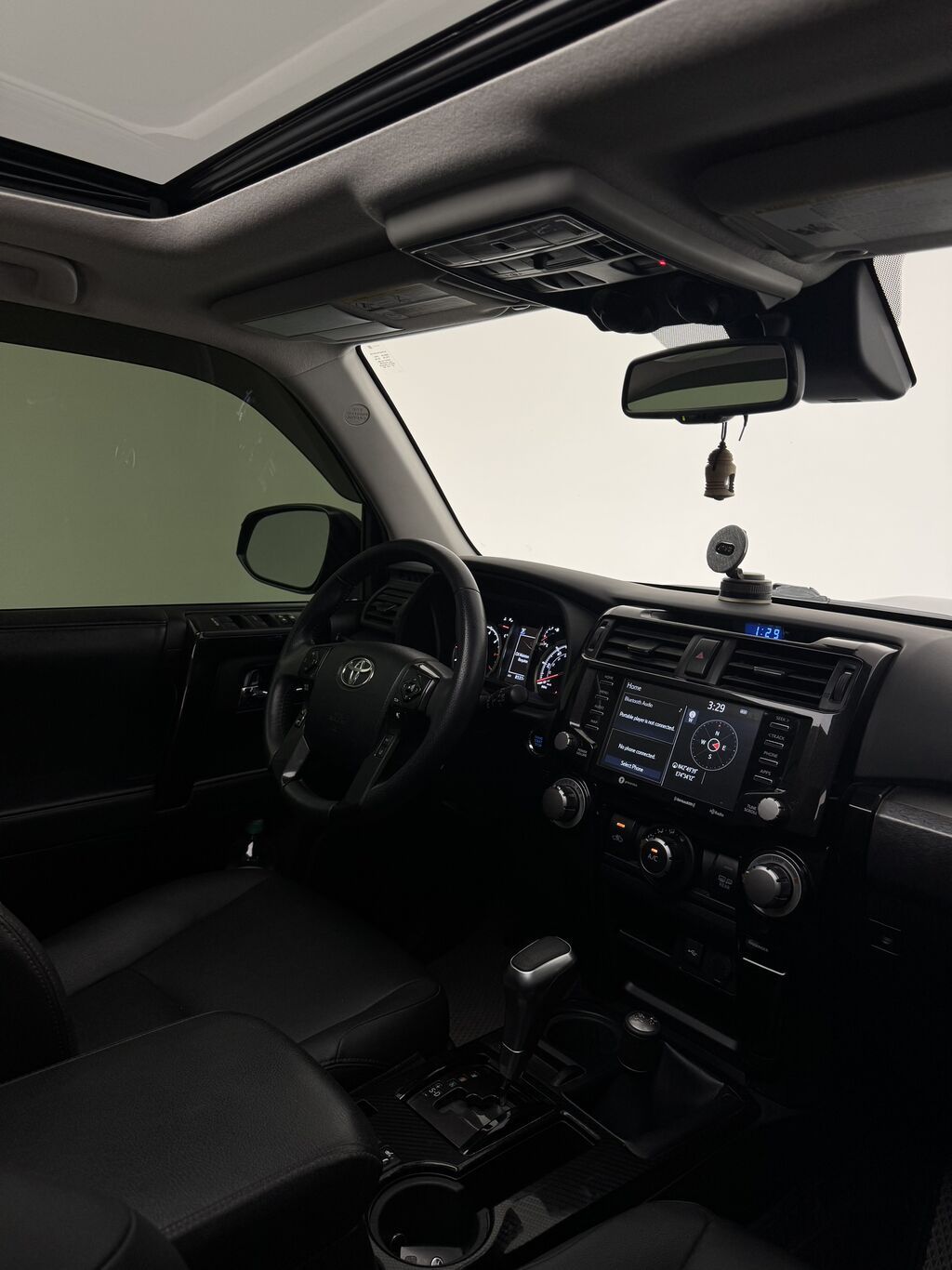 Toyota 4Runner: 2020 г., 4 л, Автомат, Газ, Внедорожник: фото 7