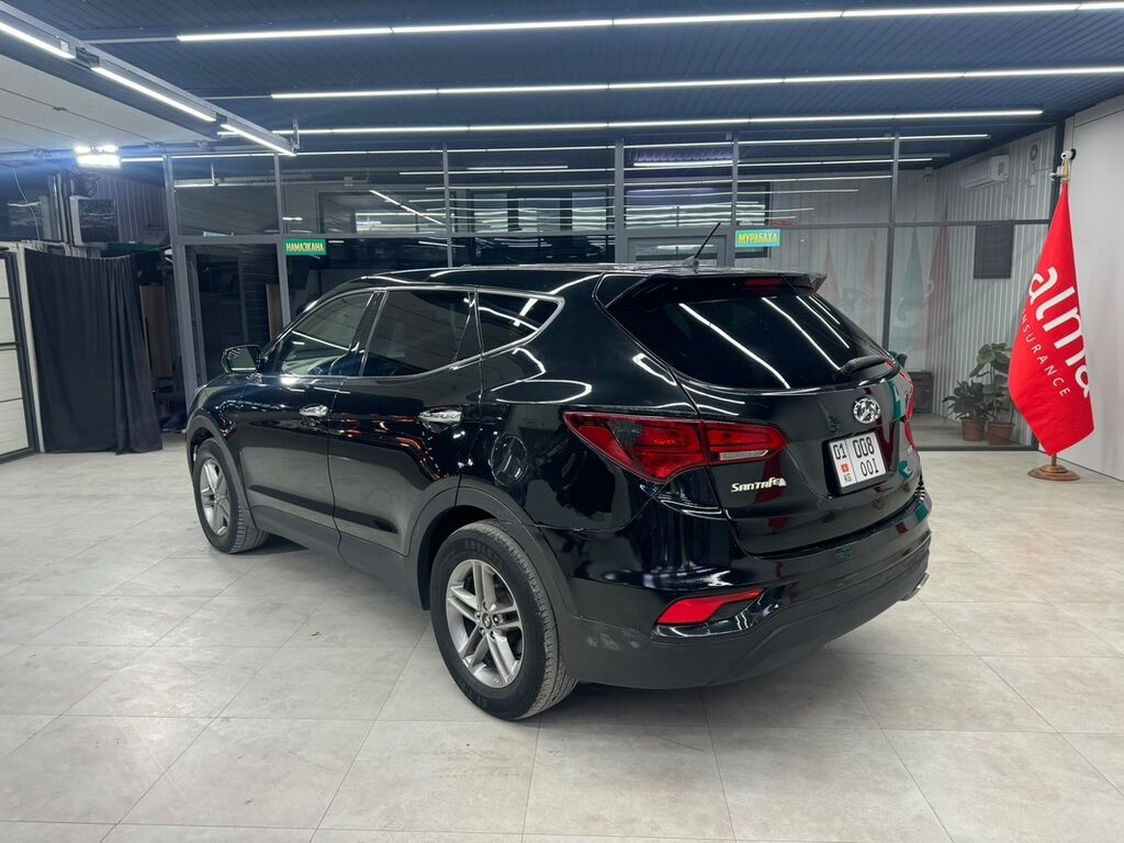 Hyundai Santa Fe: 2018 г., 2.4 л, Автомат, Бензин, Кроссовер: фото 4