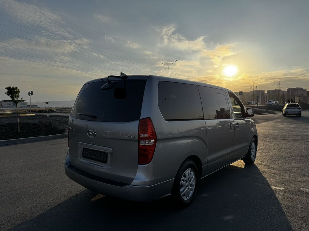 Hyundai H-1: 2019 г., 2.5 л, Автомат, Дизель, Минивэн: фото 7