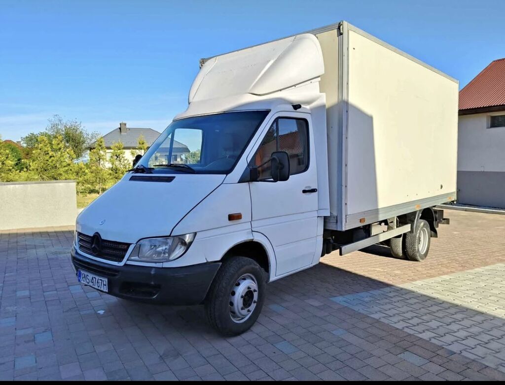 Городской фургон Mercedes‑Benz Sprinter (цельнометаллический: фото 2