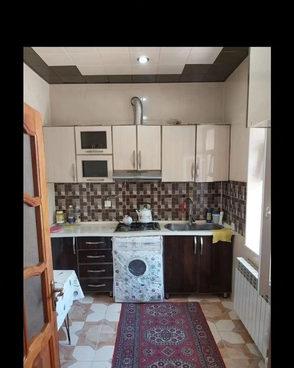 Bakıxanov qəs. 5 otaqlı, 200 kv. m, Orta təmir