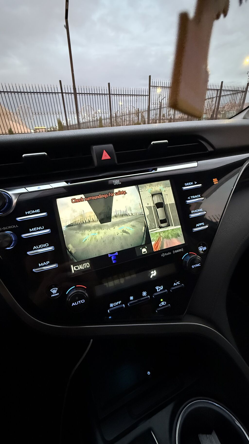 Toyota Camry: 2020 г., 2.5 л, Автомат, Бензин, Седан: фото 4
