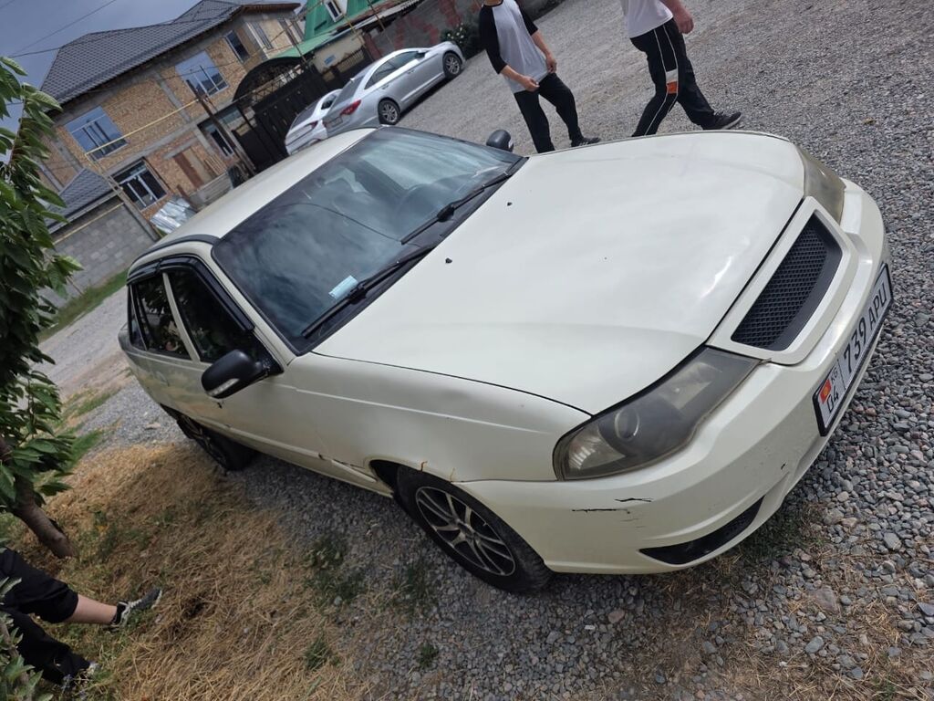 Daewoo Nexia: 2012 г., Седан: фото 4