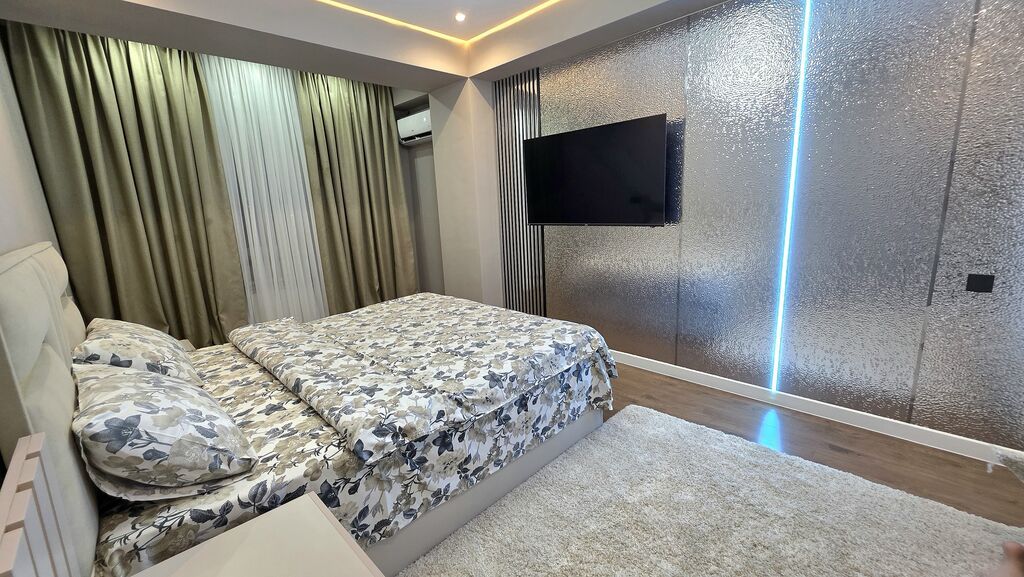 2 комнаты, 61 м², Пишпек Элитка, 5 этаж, Дизайнерский ремонт: фото 2
