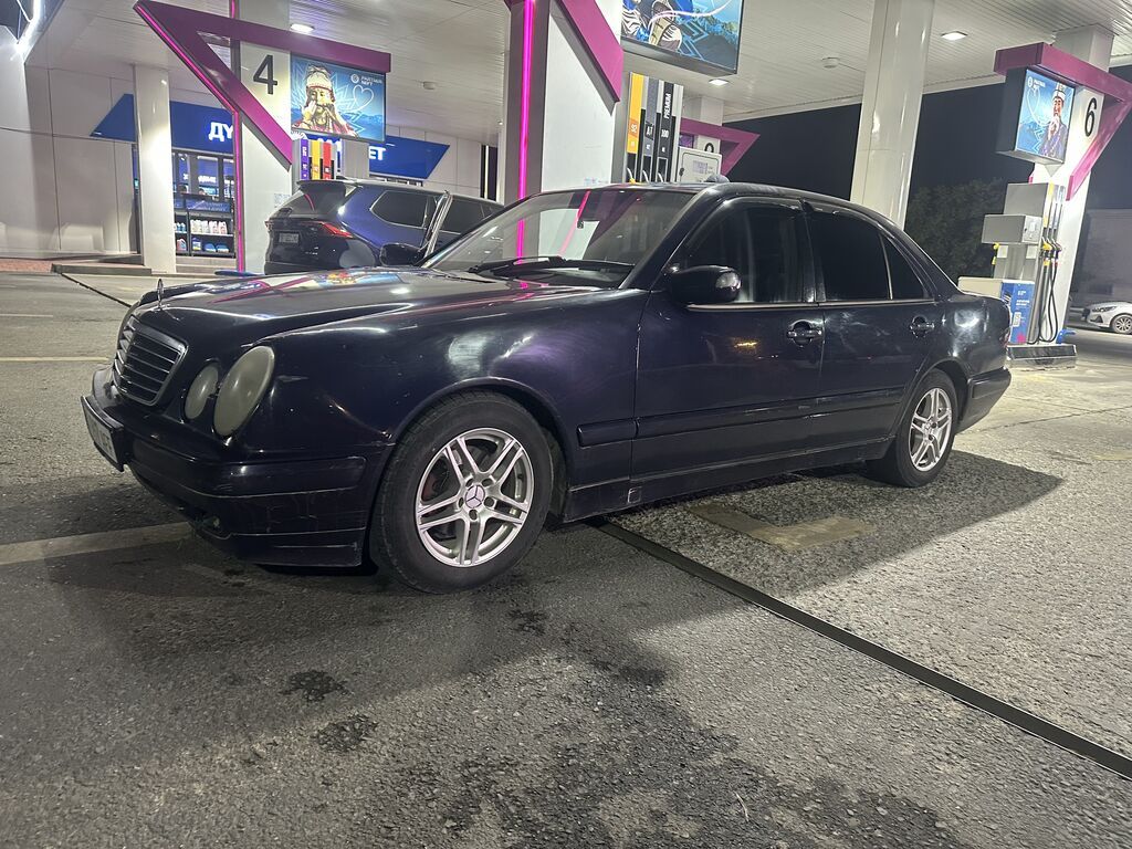 Mercedes-Benz E-Class: 1999 г., 2 л, Автомат, Бензин, Седан: фото 1