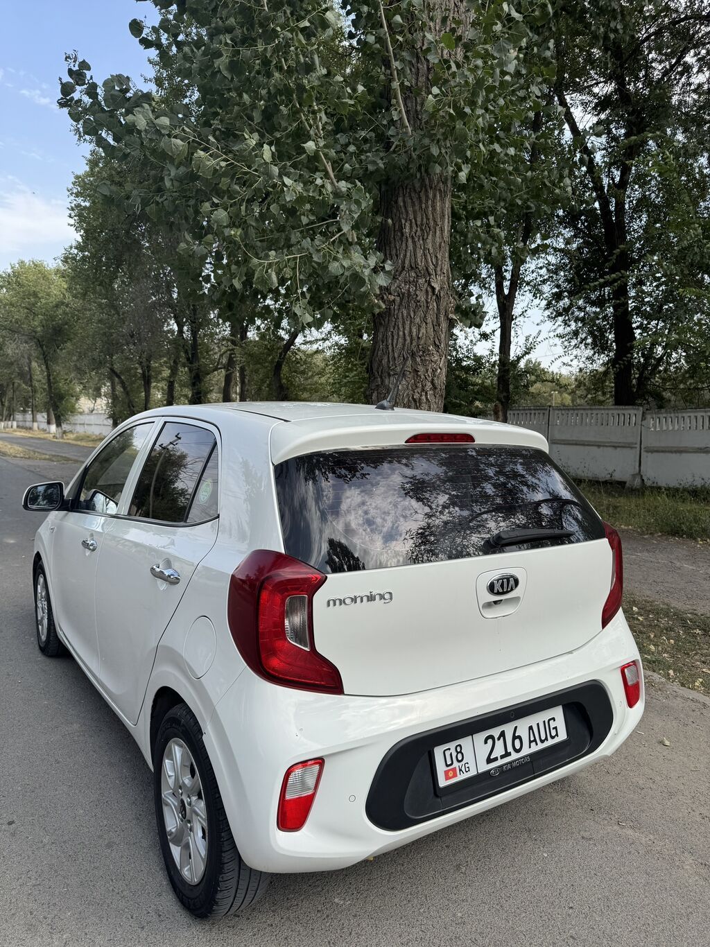 Kia Morning: 2017 г., 1 л, Автомат, Бензин, Хэтчбэк: фото 3