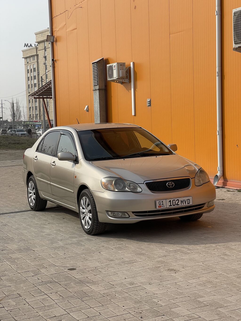 Toyota Corolla: 2004 г., 1.8 л, Автомат, Бензин, Седан: фото 2