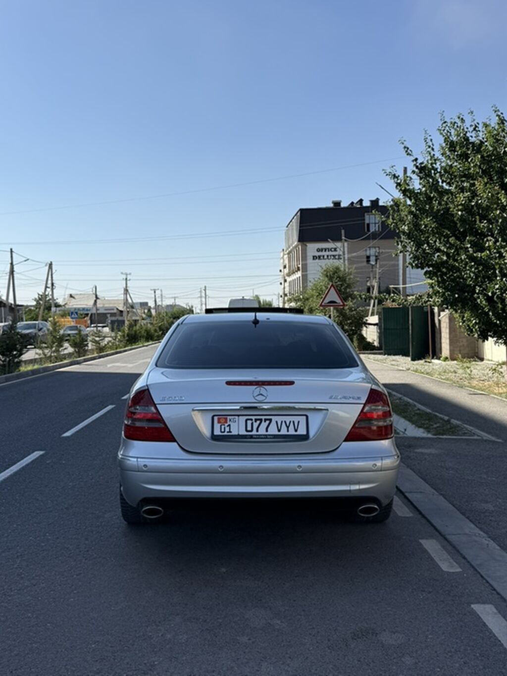 Mercedes-Benz E-Class: 2002 г., 5 л, Автомат, Седан: фото 2