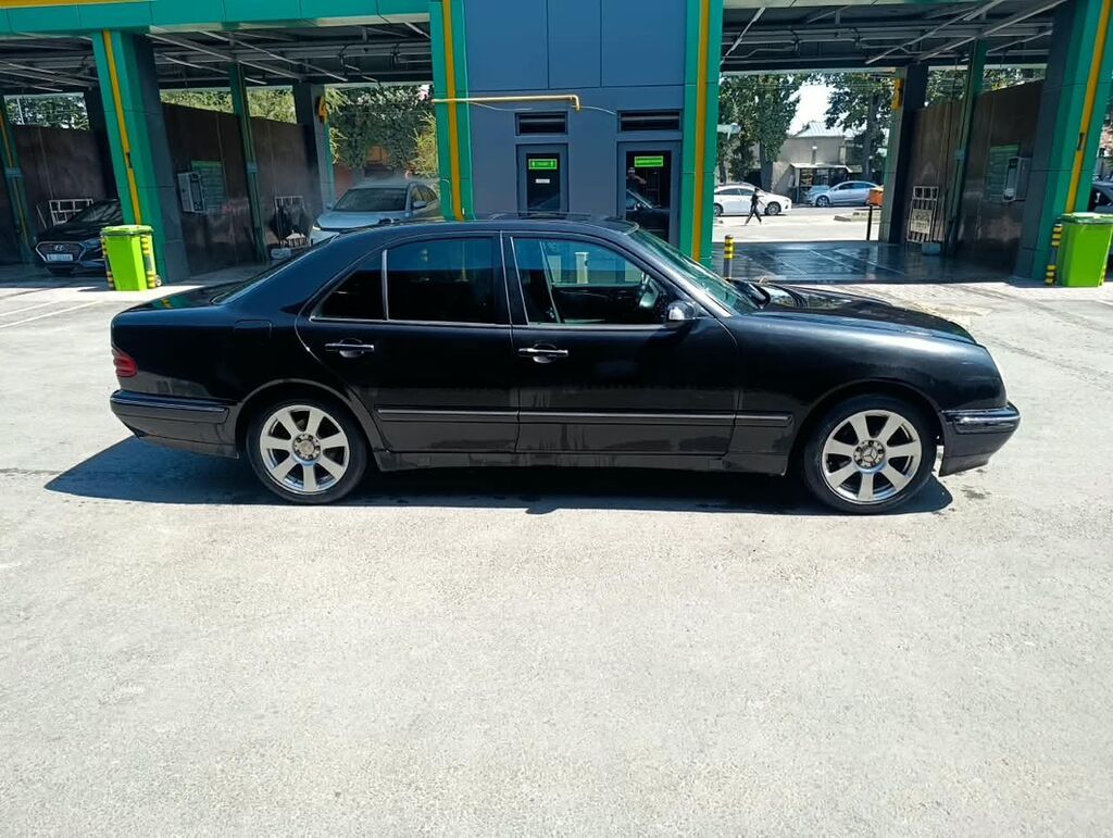 Mercedes-Benz E-Class: 2000 г., 3.2 л, Автомат, Бензин, Седан: фото 3