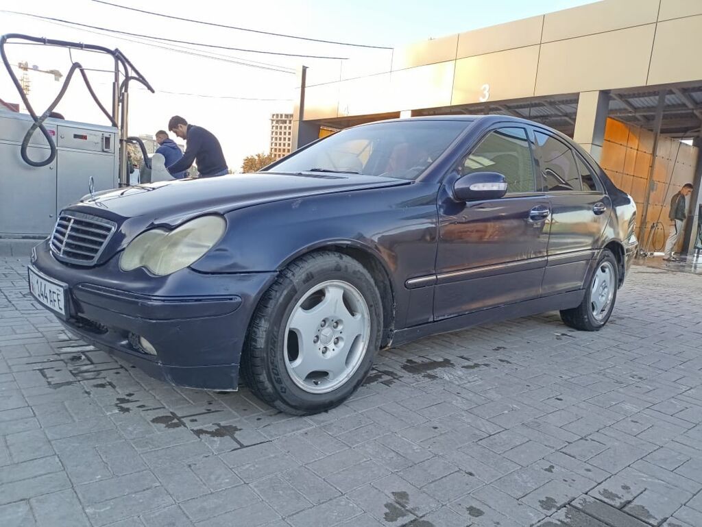 Mercedes-Benz C-Class: 2000 г., 3.2 л, Автомат, Бензин, Седан: фото 3