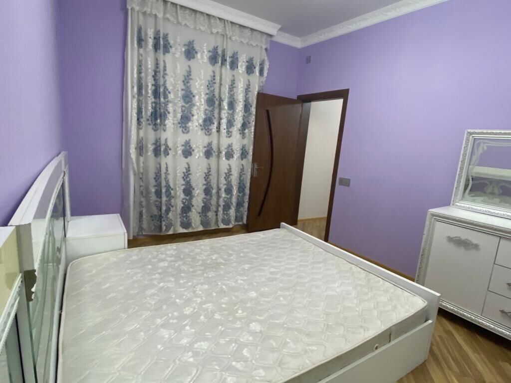 80 kv. m, 2 otaqlı, Kombi, Qaz, İşıq