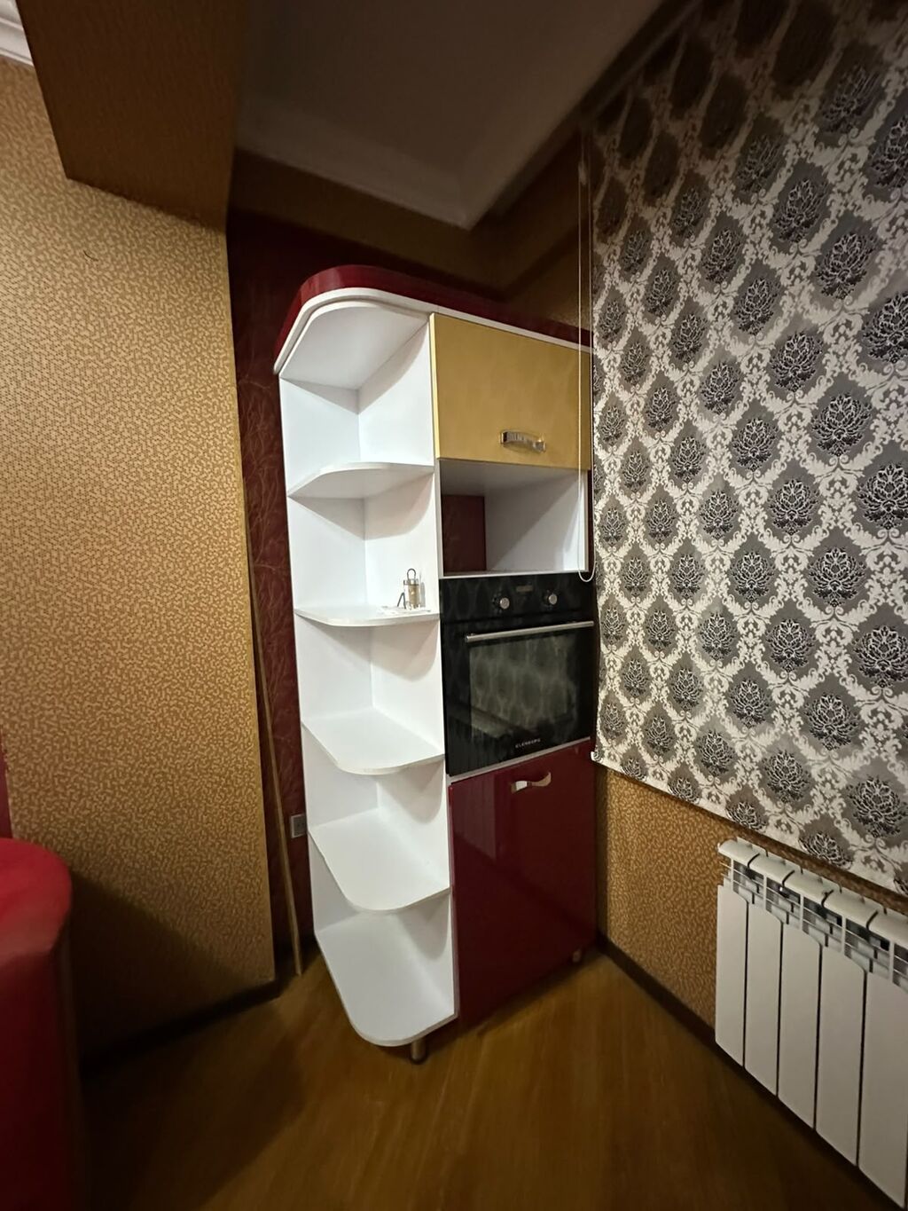 Klassik üslubda tam mebellənmiş 2 otaqlı mənzil (yataq otağı + mətbəx