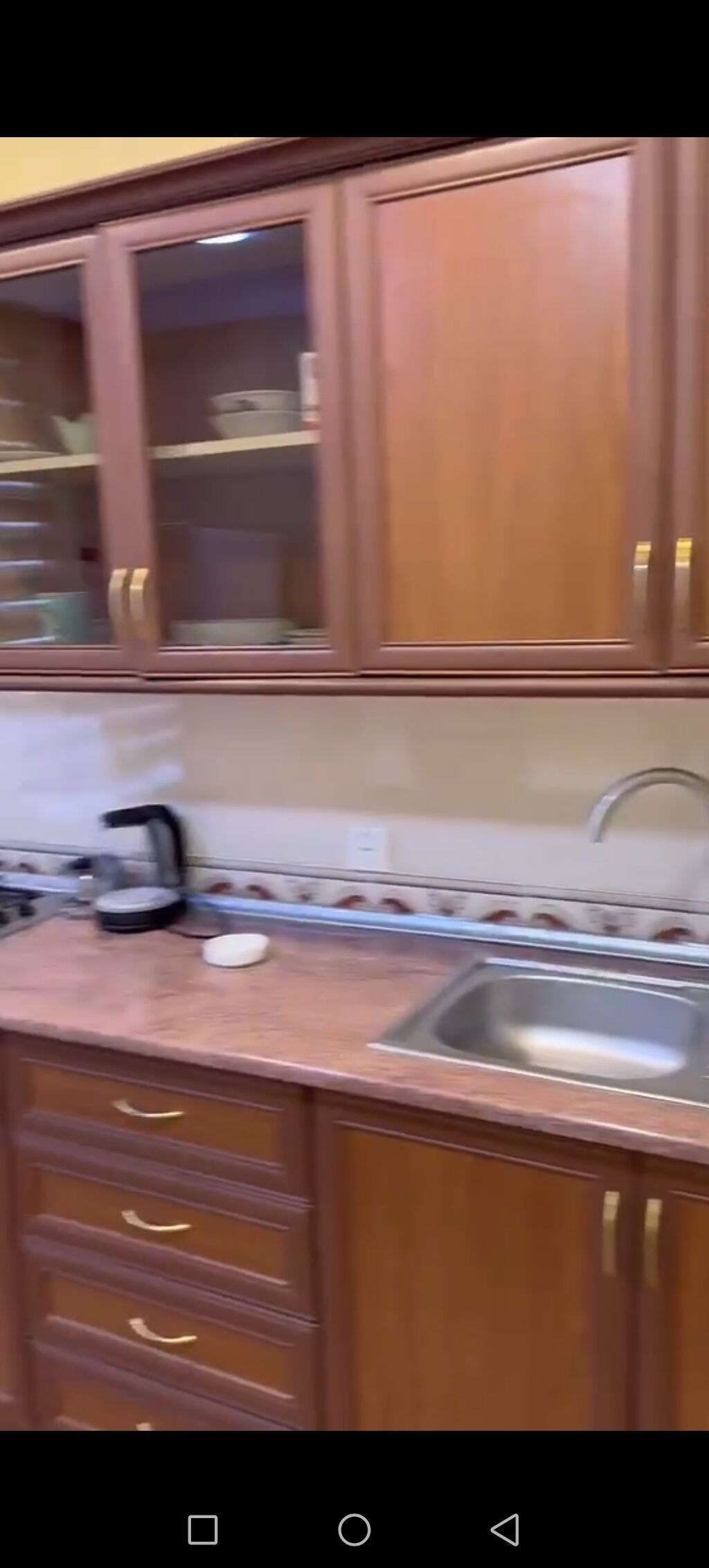 Hüseynin Cavid pr Elmlər metrosu. yaxınlıq.BDU.AZTU.AZMİU