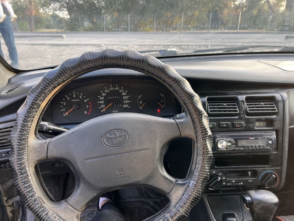 Toyota Carina E: 1996 г., 1.8 л, Механика, Бензин, Седан: фото 5