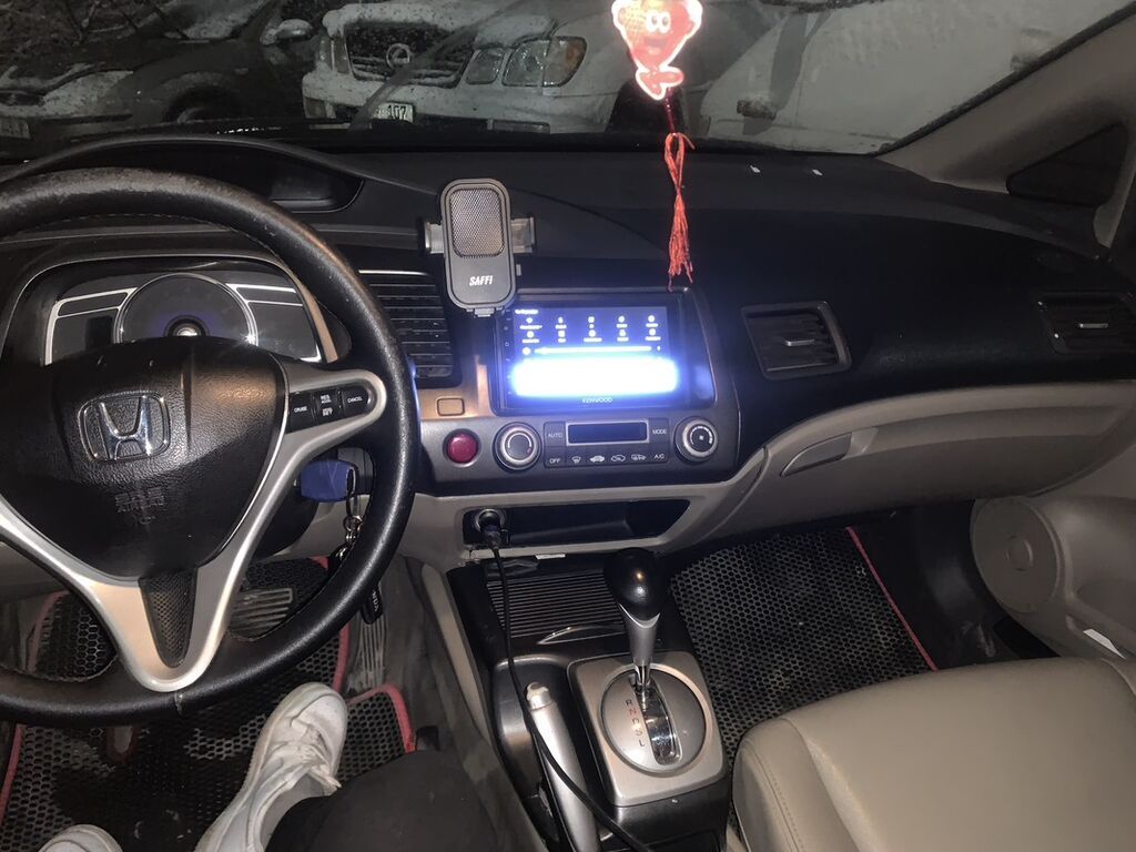 Honda Civic: 2009 г., 1.3 л, Автомат, Бензин, Седан: фото 8