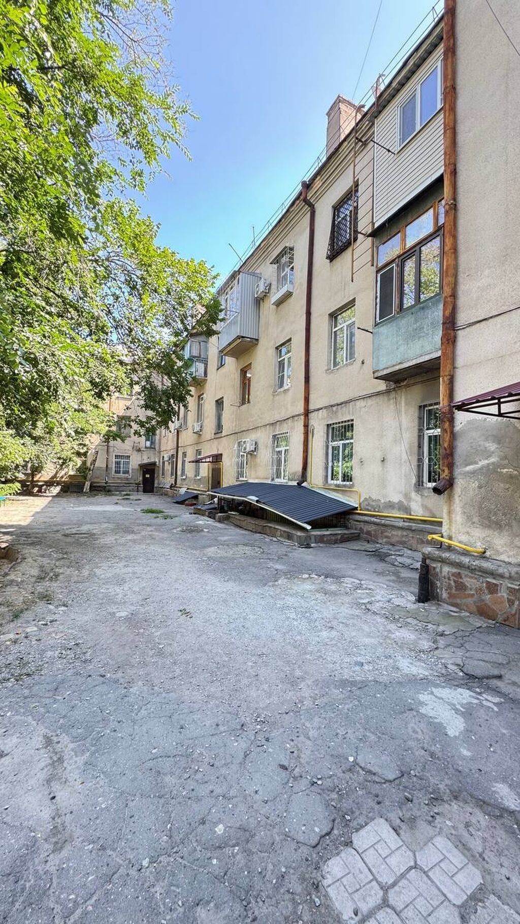 2 комнаты, 45 м², Юг-2 мкр Сталинка, 2 этаж, Требуется ремонт: фото 1