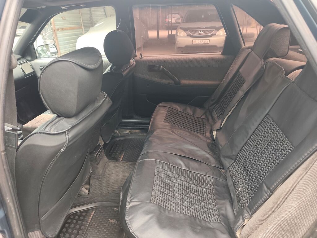 Volkswagen Passat: 1990 г., 1.8 л, Механика, Газ, Седан: фото 8