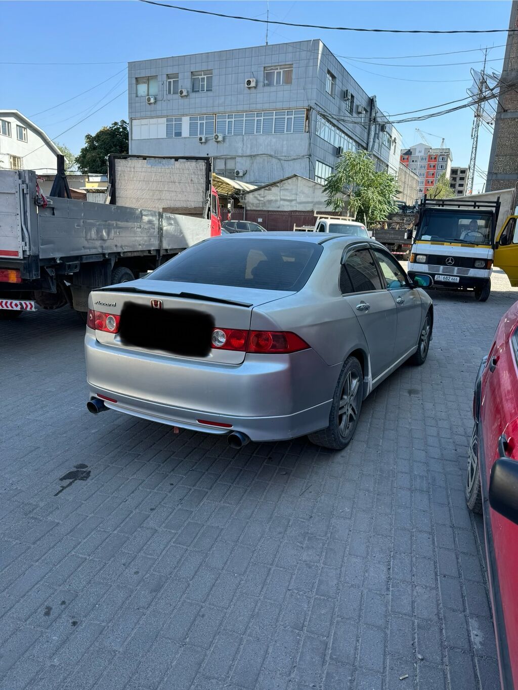 Honda Accord 2002 г., 2.4 л, автомат: фото 6