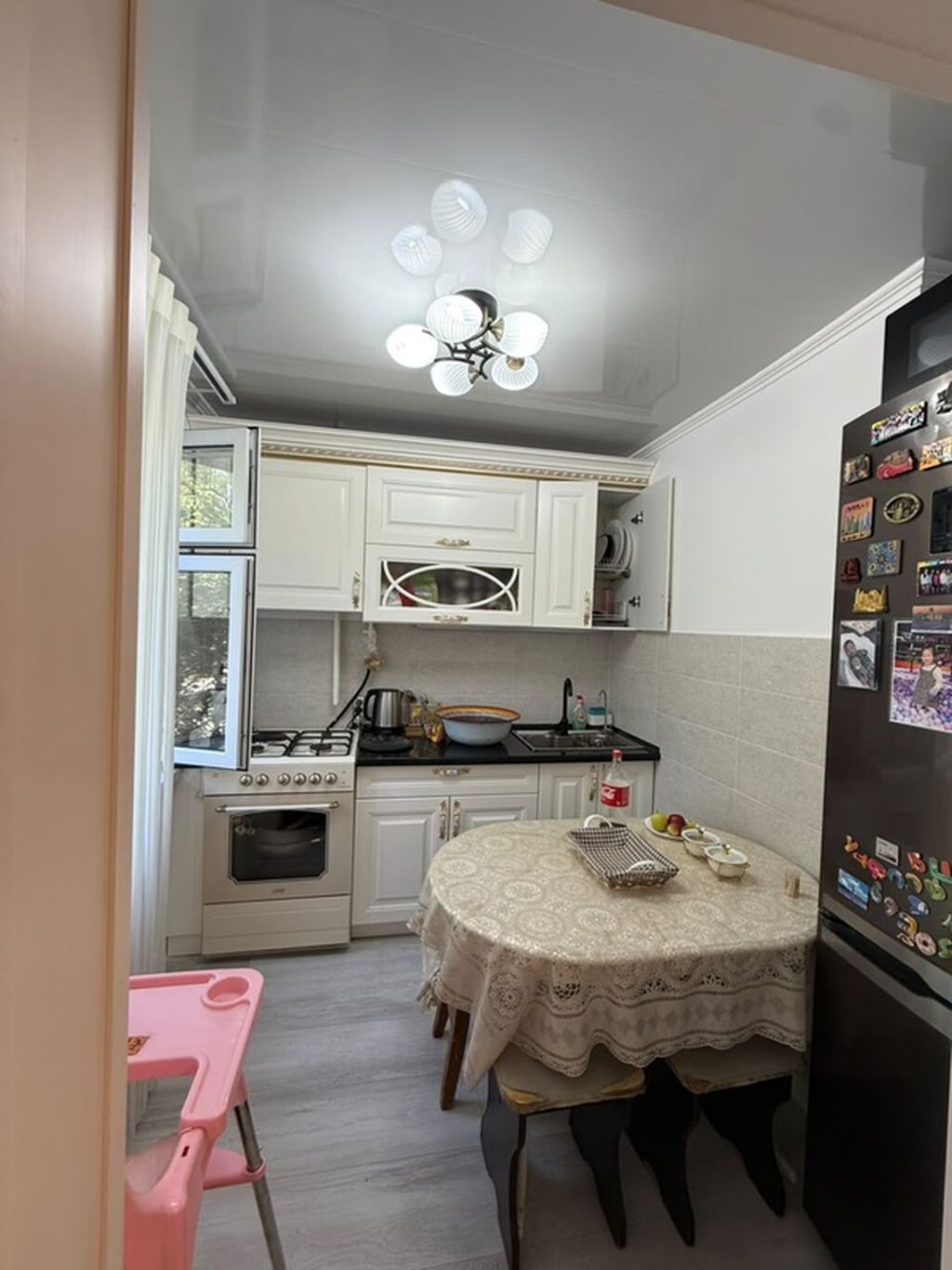 3 комнаты, 59 м², 10 мкр 104 серия, 1 этаж, Евроремонт: фото 2