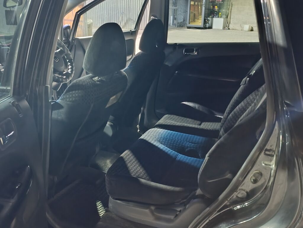 Honda Stream: 2003 г., 2 л, Автомат, Бензин, Минивэн: фото 7