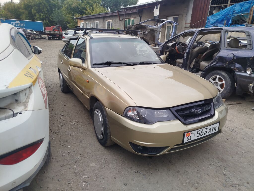 Daewoo Nexia: 2010 г., 1.6 л, Механика, Бензин, Седан: фото 1