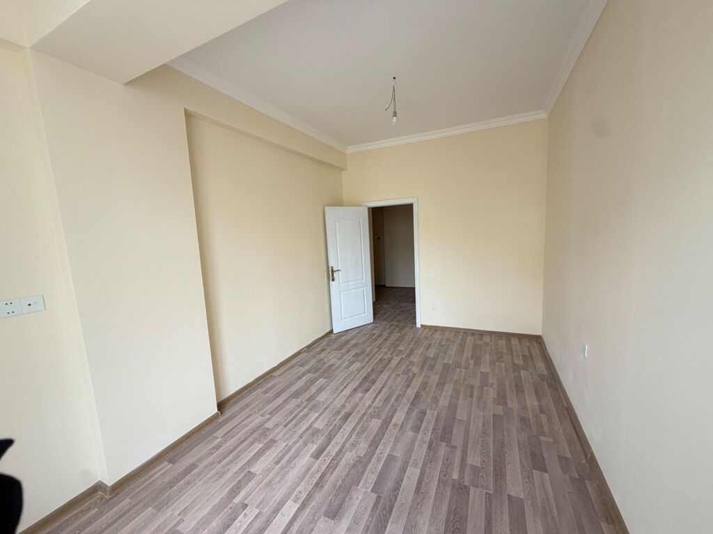 2 otaqlı, Yeni tikili, 83 kv. m
