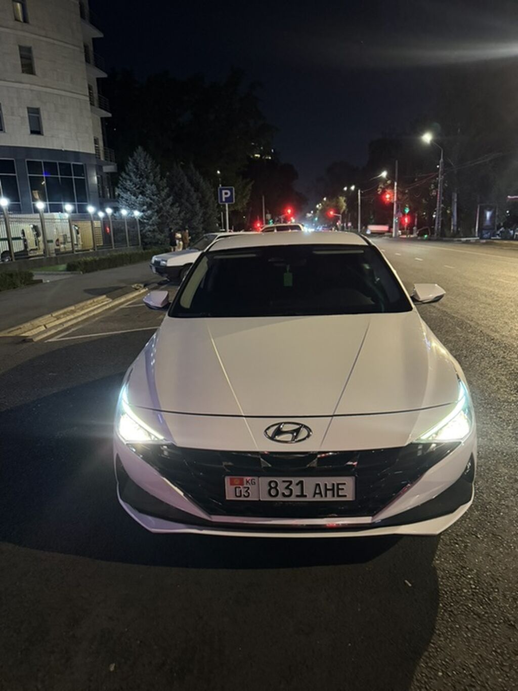 Hyundai Avante: 2020 г., 1.6 л, Автомат, Гибрид, Седан: фото 2