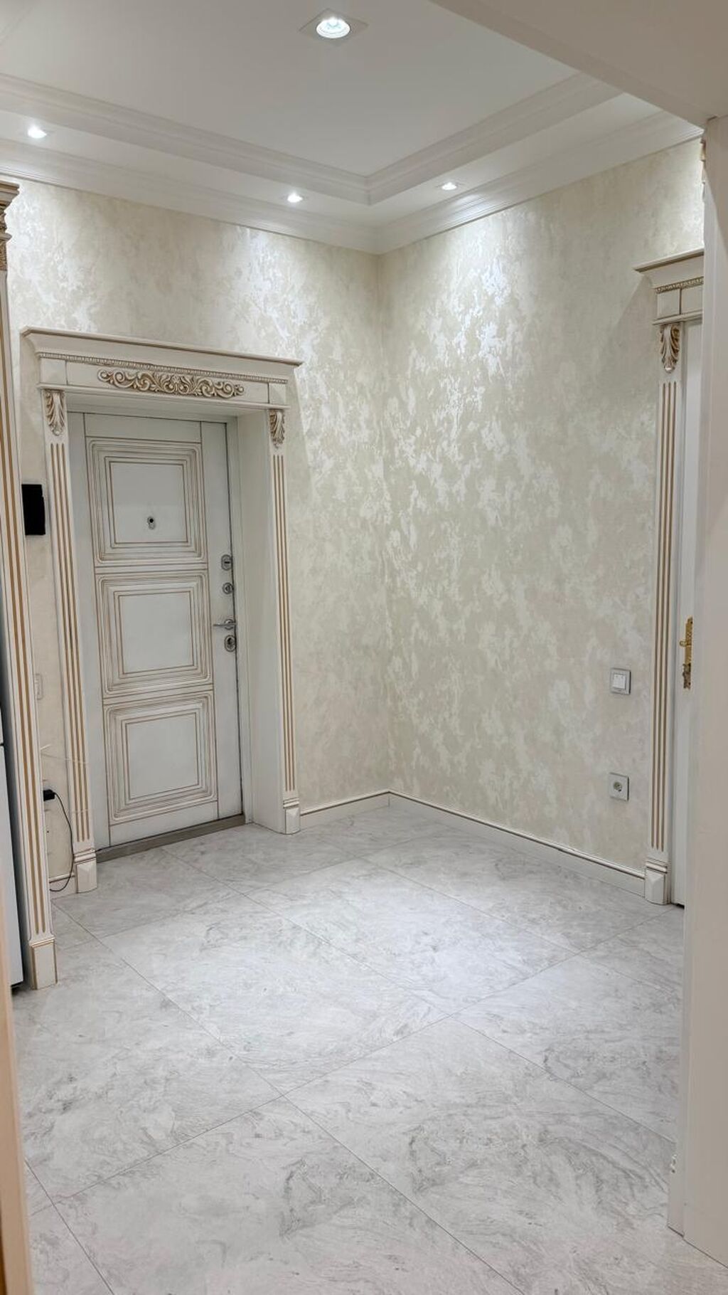 Bakı, 8-ci mikrorayon, 2 otaqlı, Köhnə tikili, m. Azadlıq Prospekti, 65 kv. m