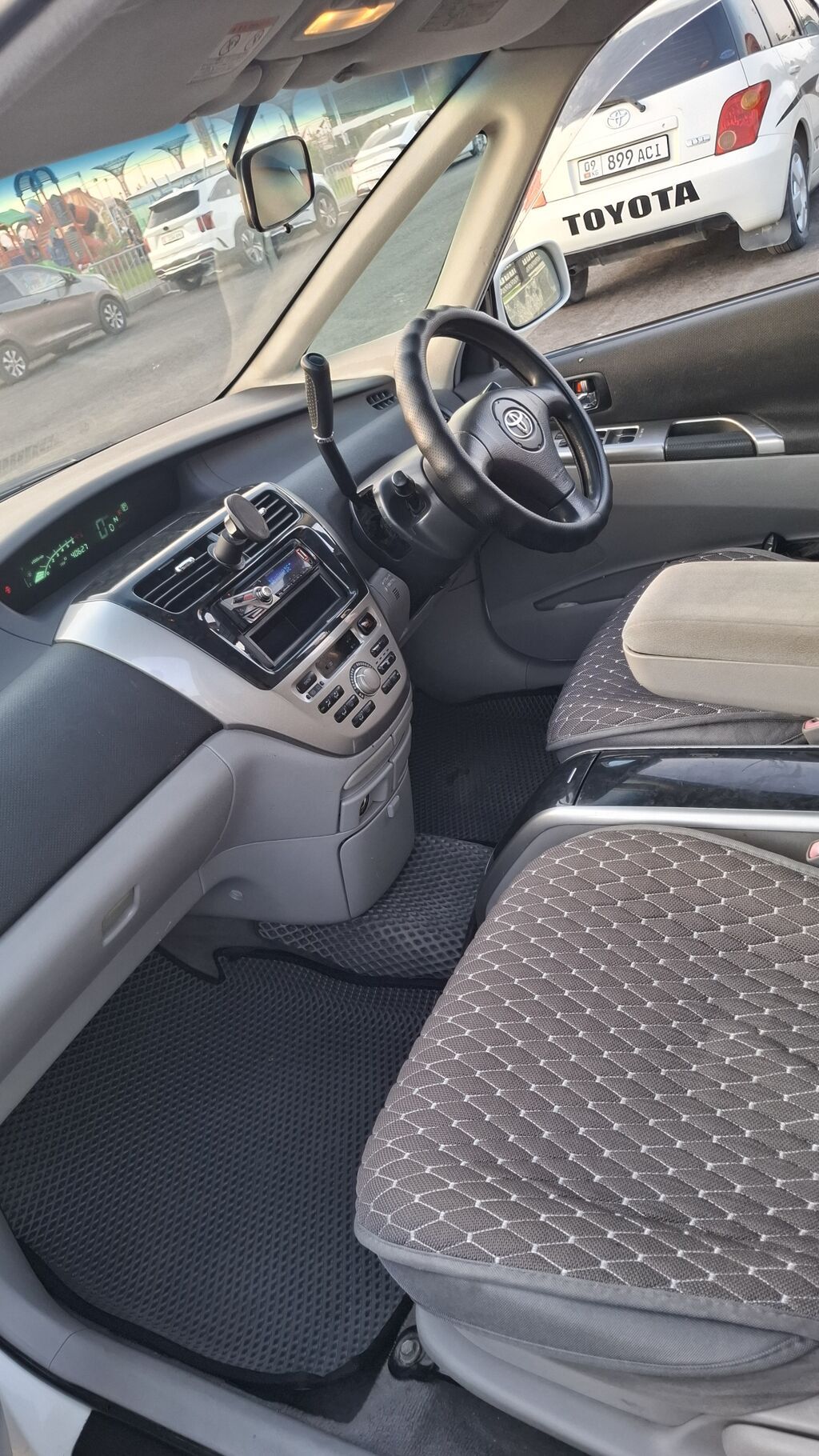 Toyota Opa: 2004 г., 1.8 л, Автомат, Бензин, Универсал: фото 6