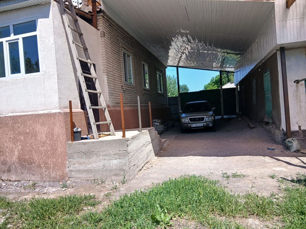В городе КАРАБАЛТА.Продается 5 комнатный полуподвальный дом в нижней: фото 3