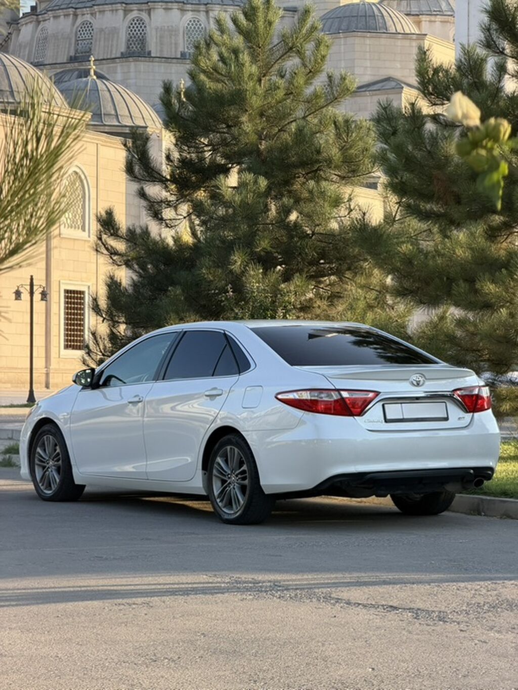 Toyota Camry: 2015 г., 2.5 л, Автомат, Бензин, Седан: фото 2