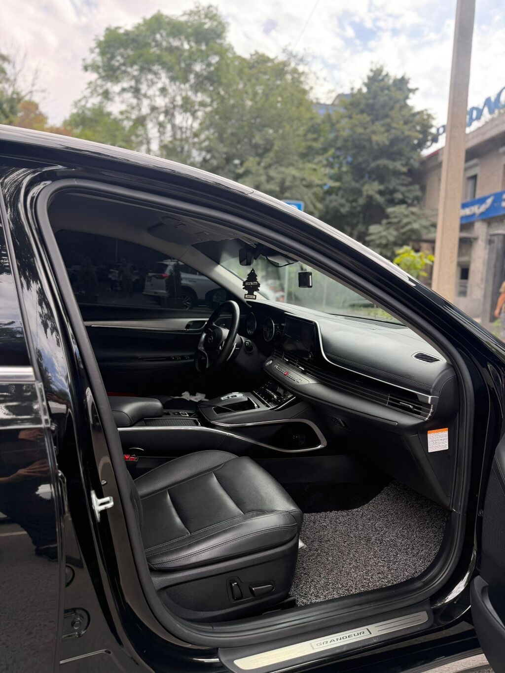 Hyundai Grandeur: 2021 г., 2.4 л, Автомат, Гибрид, Седан: фото 3