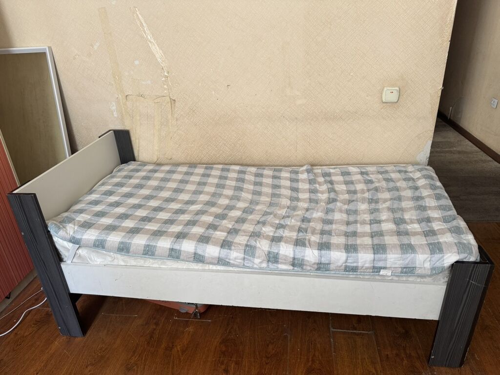 Односпальная кровать с матрасом. - Размер спального места: фото 2