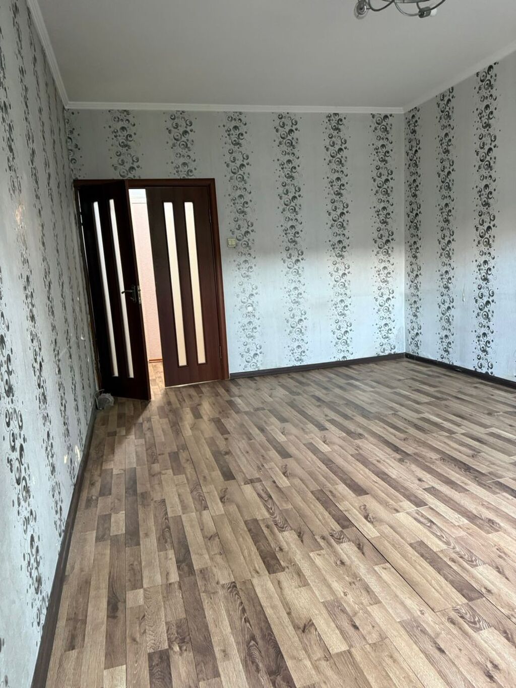 2 комнаты, 51 м², 11 мкр 105 серия, 1 этаж, Требуется ремонт: фото 2